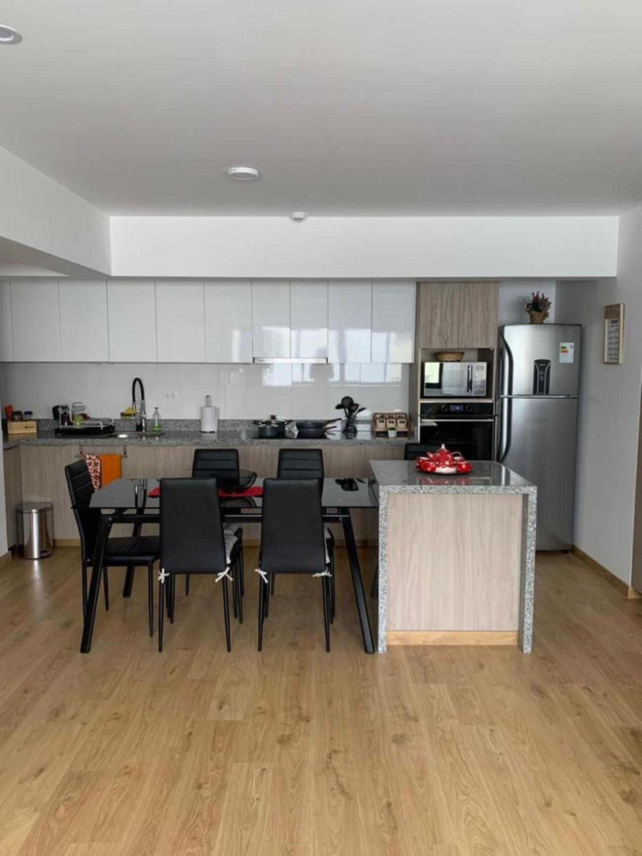 2br In Center Of Miraflores La Paz Lima